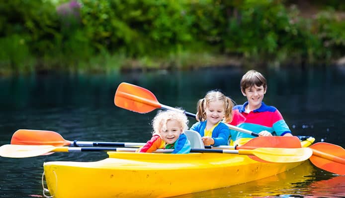 Cómo-elegir-los-mejores-kayaks-para-niños---Guía-de-compra