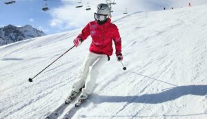 Cómo esquiar pendientes pronunciadas: guía para principiantes