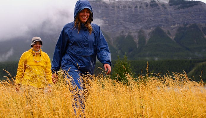 10_Tips_For_Hiking_And_Backpacking_In_The_Rain
