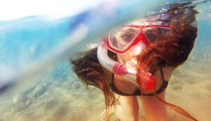Snorkeling-With-Glasses