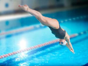 Guía de recuperación de natación: qué comer después de nadar